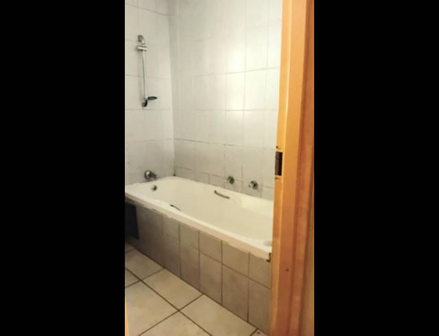3 BEDROOM TOWNHOUSE FOR SALE IN WHITNEY GARDENS